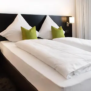 https://swf-hotel.com-bavaria.com